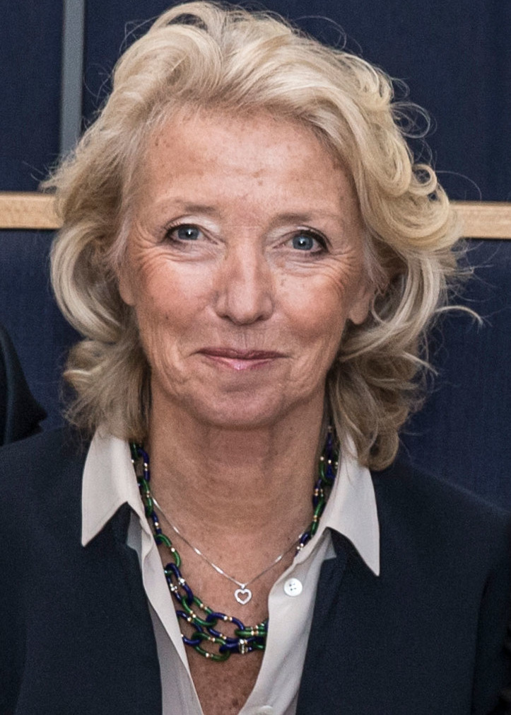 Nina Eldh, ledamot Fil. mag. Erfarenhet som informationschef i kommun, svenskt och internationellt näringsliv samt vid Kungl Hovstaterna.